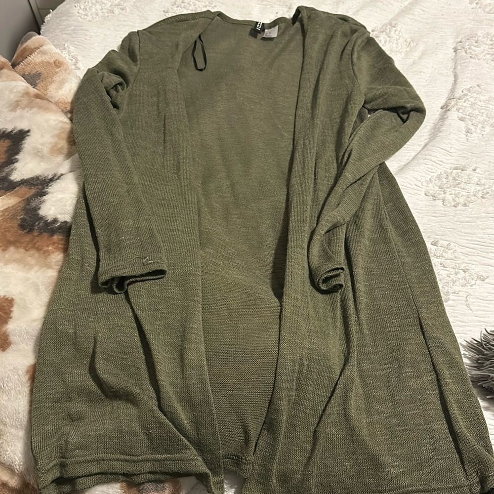 H&M cardigan, size x-small, fern green